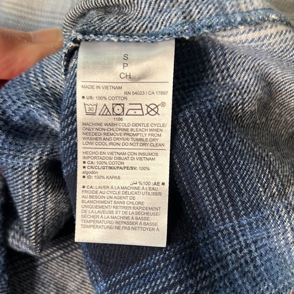 OLD NAVY flannel button-down, blue/white size S - Picture 7 of 9